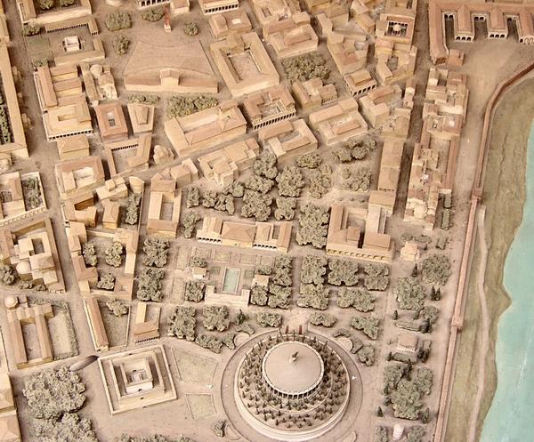 Augustus mausoleum; ancient Rome model